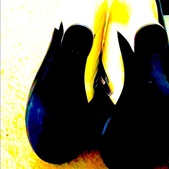 BRAND NEW! Booties shoe mint.com - Picture 2 of 3